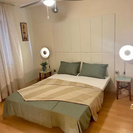 Gaius Apartment Split